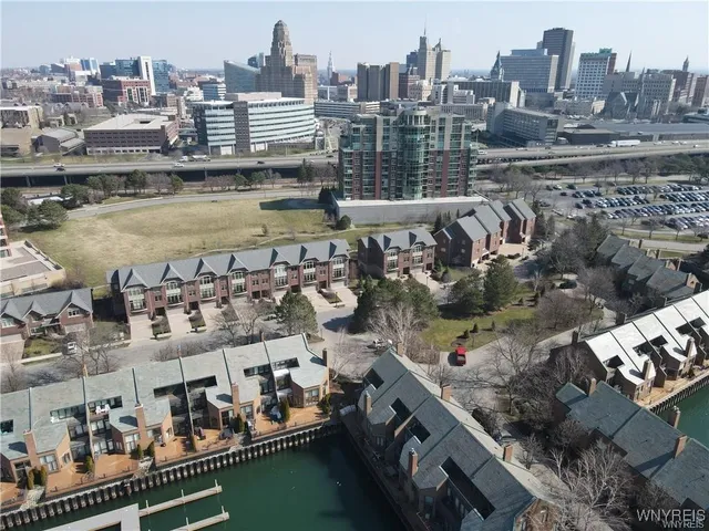 $799,000 | 35 Ojibwa Circle, Buffalo, NY 14202