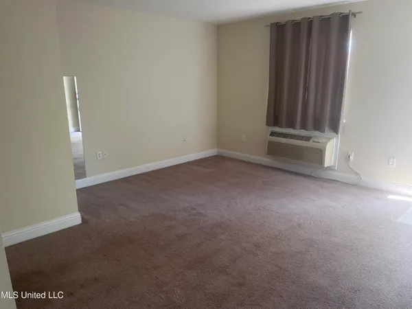 $825 | 1664 Beach Boulevard, Unit 41, Biloxi, MS 39531