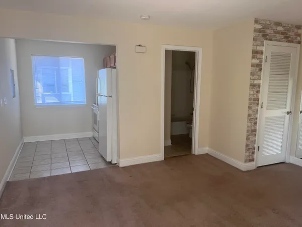 $825 | 1664 Beach Boulevard, Unit 41, Biloxi, MS 39531