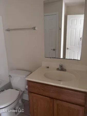 $825 | 1664 Beach Boulevard, Unit 41, Biloxi, MS 39531