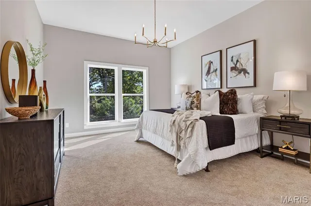 $797,990 | 1 Gates Manor Court, St. Louis, MO 63126