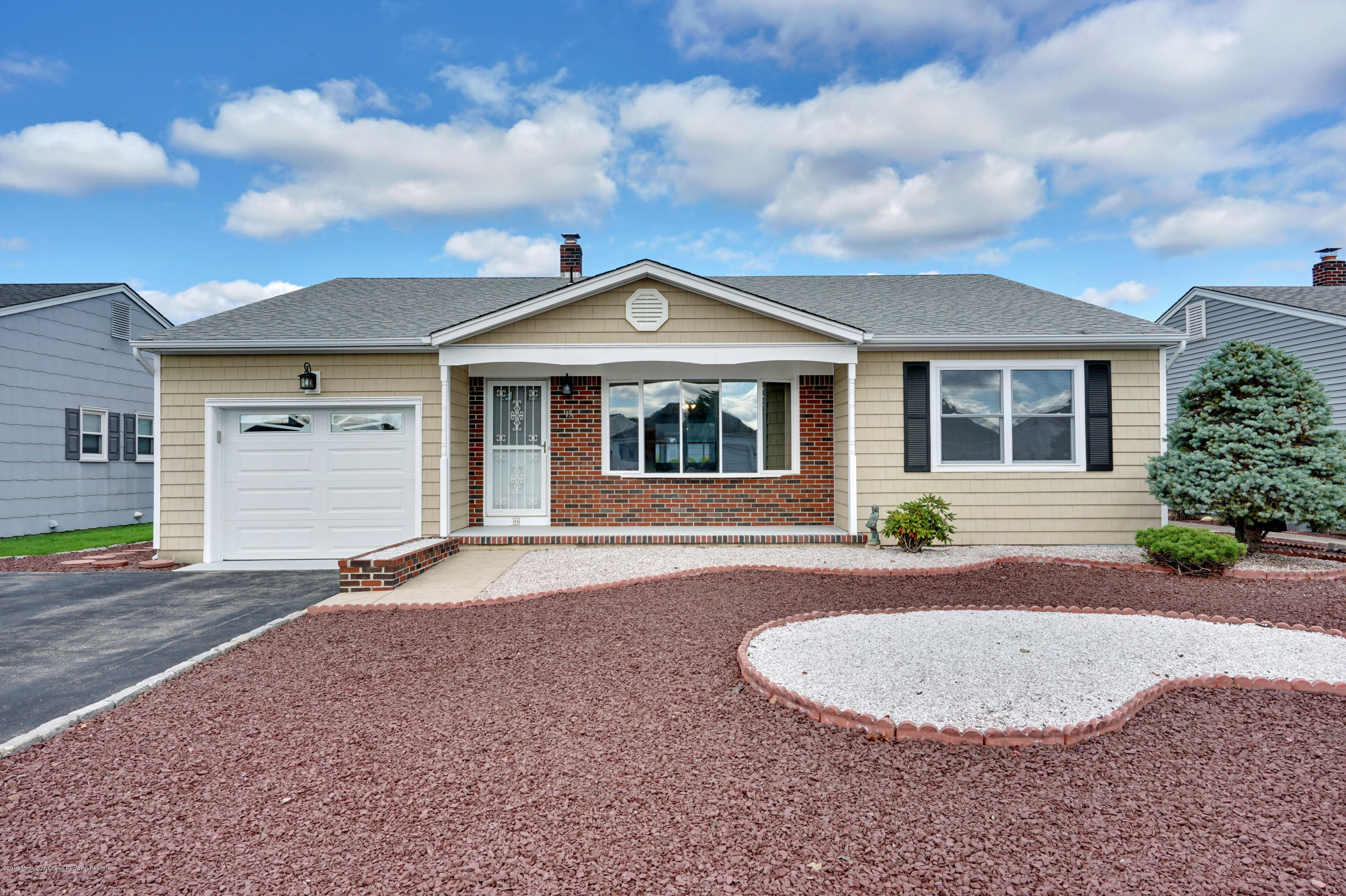 15 Jericho Road Toms River, NJ 08757 - Photo 1 of 50 001_dsc08083-dsc08087_1