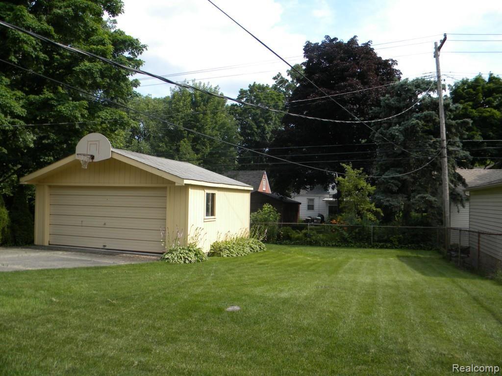 2196 Derby Road Birmingham, MI 48009 - Photo 18 of 18 058.jpg