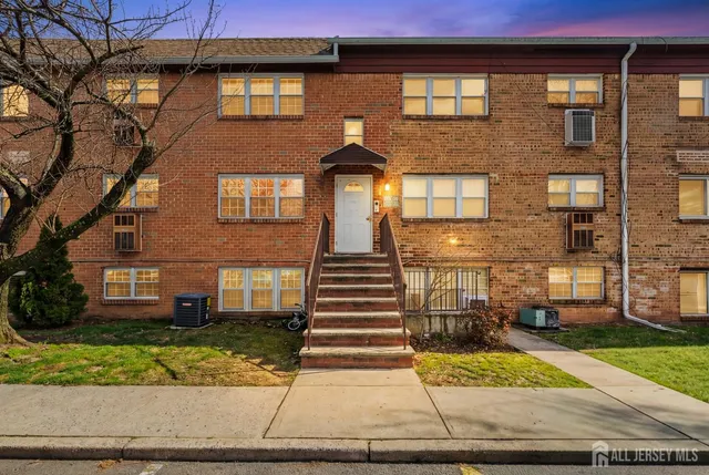 $280,000 | 450 College Drive, Edison, NJ 08817