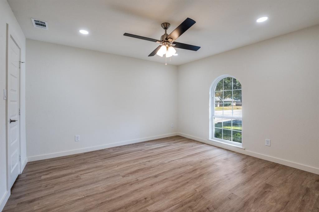 3401 Cross Bend Road Plano, TX 75023 - Photo 16 of 26