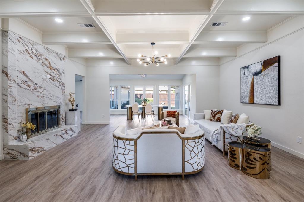 3401 Cross Bend Road Plano, TX 75023 - Photo 4 of 26