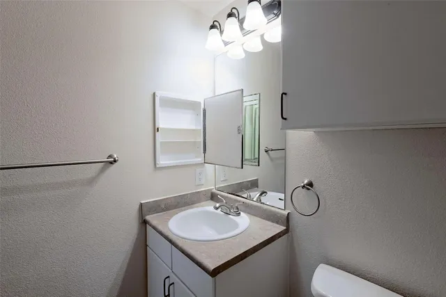 $1,079 | 12800 Center Lake Drive, Unit 225, Austin, TX 78753