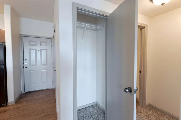 $1,070 | 12800 Center Lake Drive, Unit 225, Austin, TX 78753