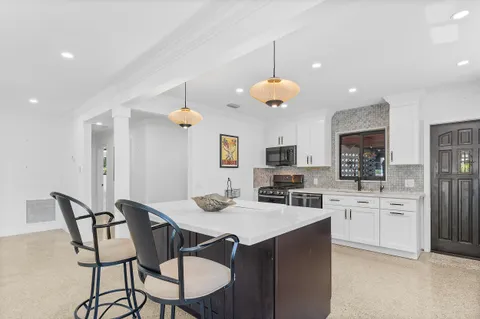 $825,000 | 901 Guava Isle, Fort Lauderdale, FL 33315