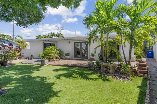 $825,000 | 901 Guava Isle, Fort Lauderdale, FL 33315