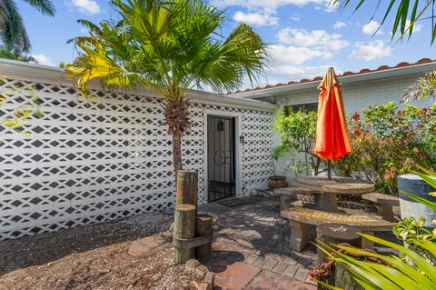 $825,000 | 901 Guava Isle, Fort Lauderdale, FL 33315