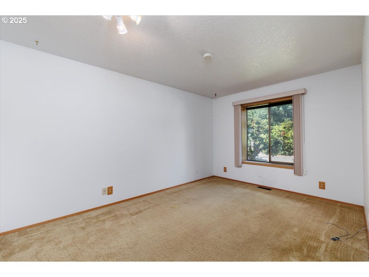 17230 Southwest Rivendell Drive Portland, OR 97224 - Photo 15 of 25 Bedroom