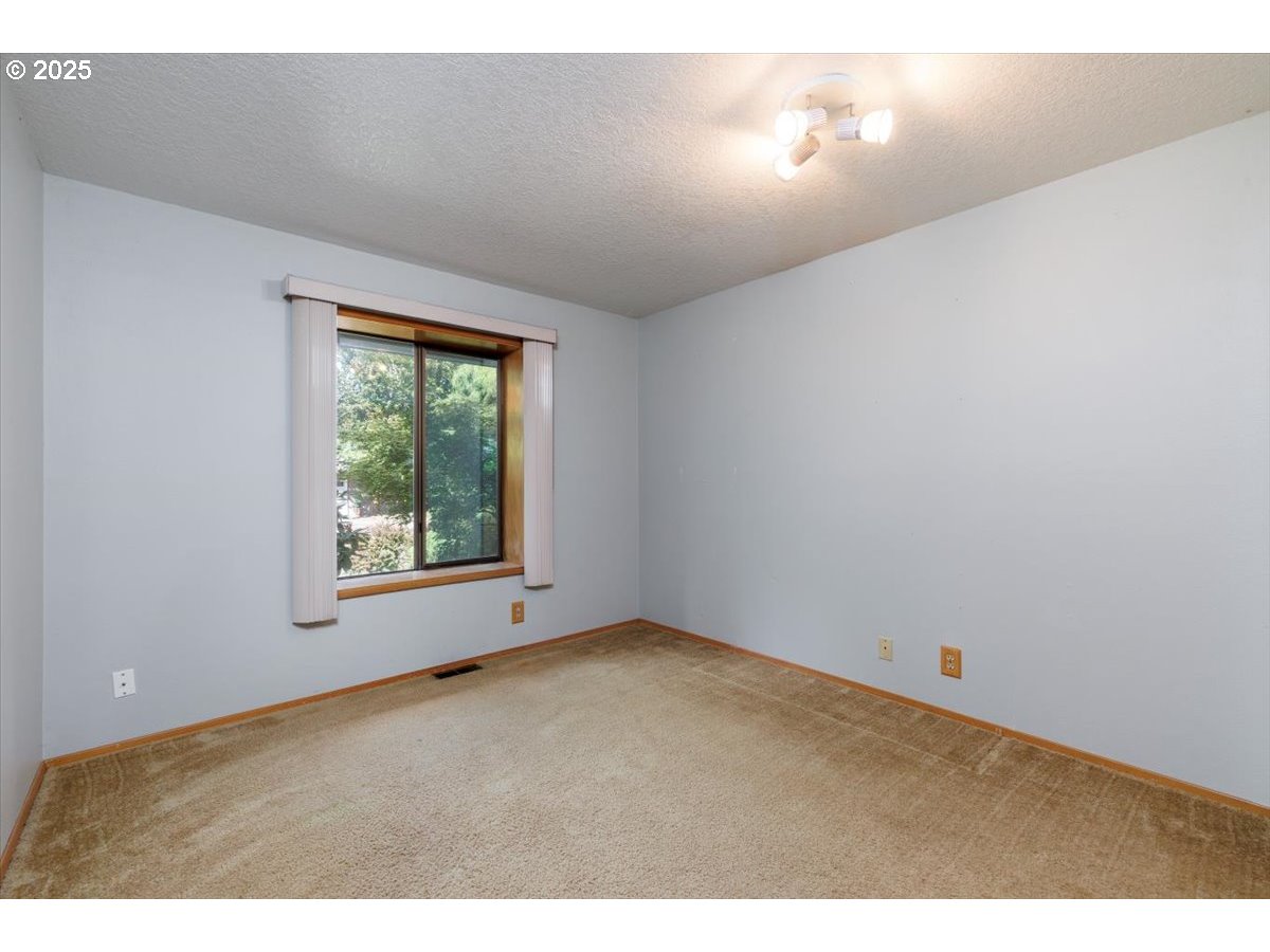17230 Southwest Rivendell Drive Portland, OR 97224 - Photo 17 of 25 Bedroom