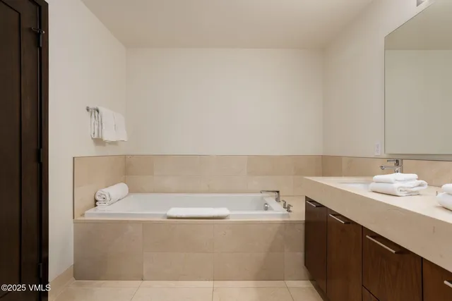 $3,000,000 | 701 West Lionshead Circle, Unit W404, Vail, CO 81657