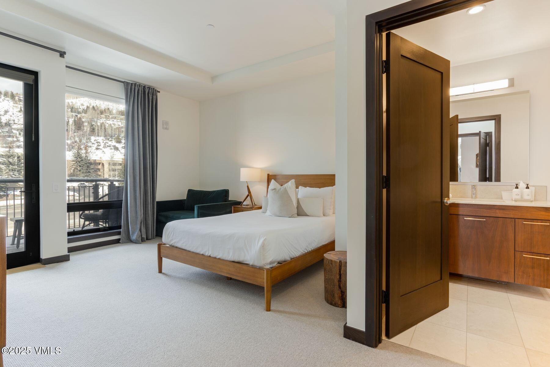 701 West Lionshead Circle, Unit W404 Vail, CO 81657 - Photo 23 of 45 photo_online_023