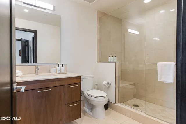 $3,000,000 | 701 West Lionshead Circle, Unit W404, Vail, CO 81657