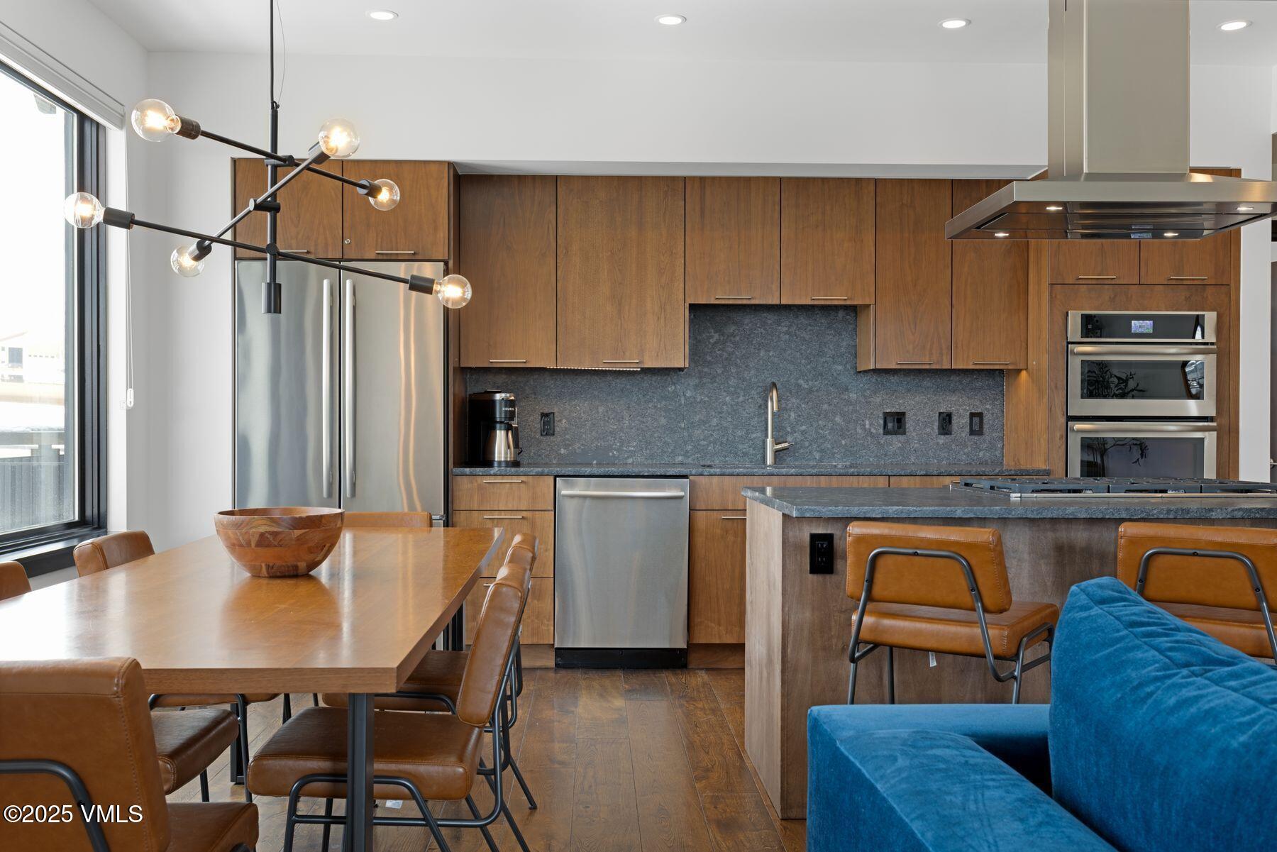 701 West Lionshead Circle, Unit W404 Vail, CO 81657 - Photo 5 of 45 photo_online_005