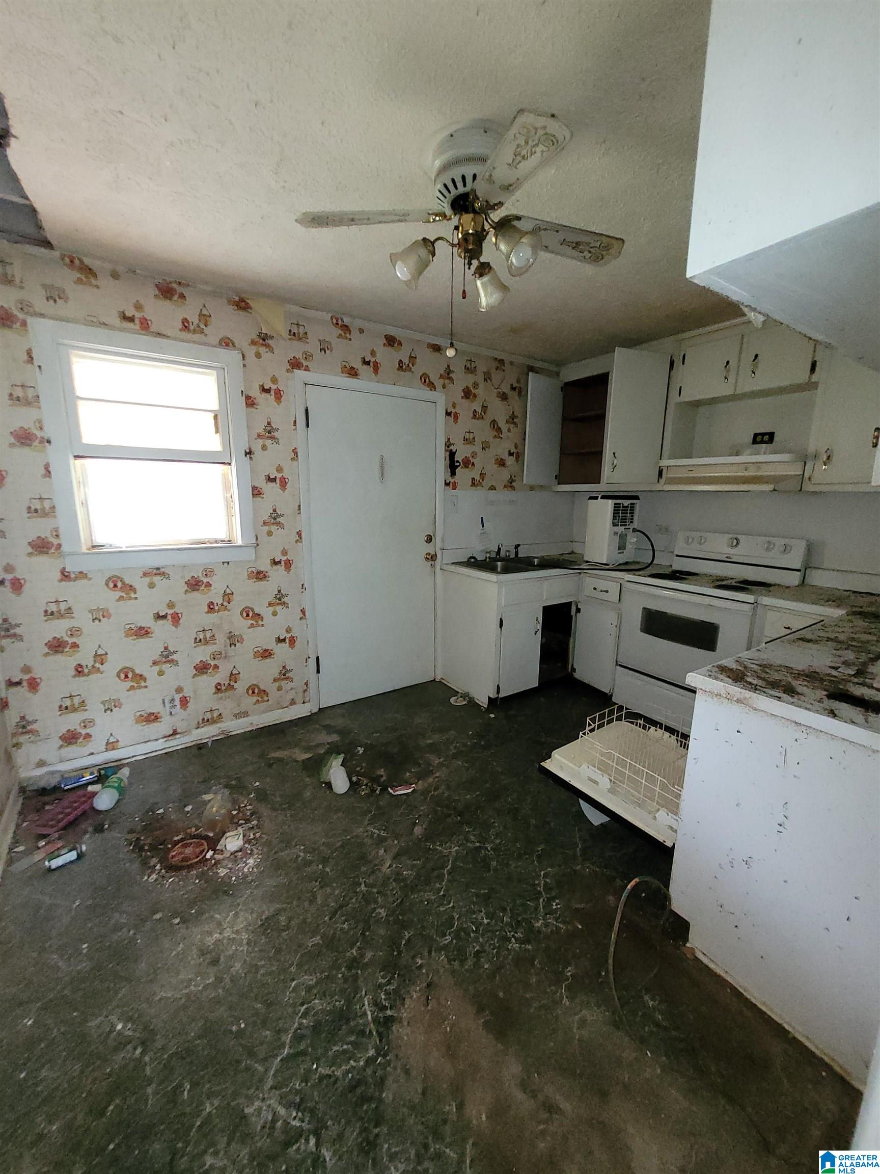 2928 Berney Station Road Talladega, AL 35160 - Photo 18 of 34