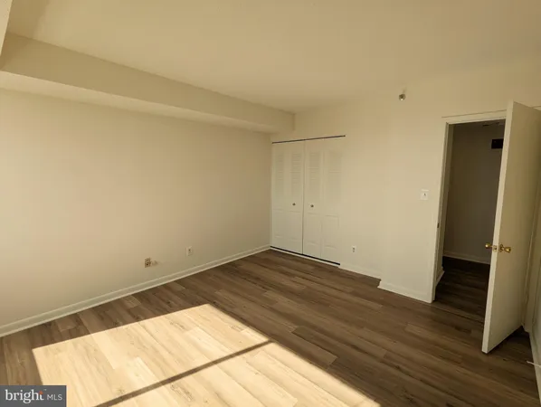 $2,699 | 3709 South George Mason Drive, Unit 1610E, Falls Church, VA 22041
