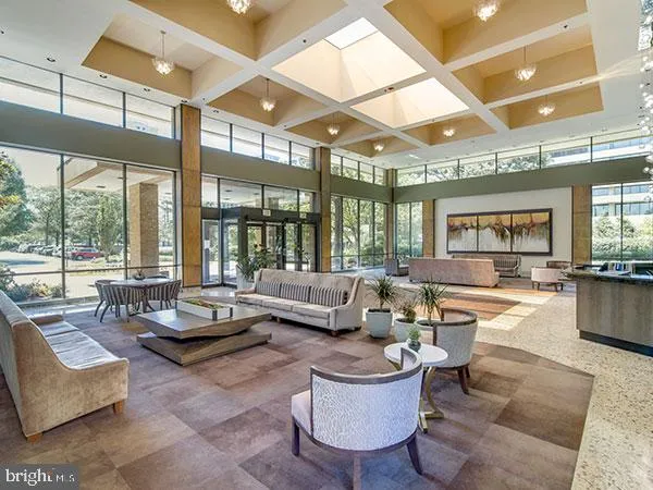 $2,700 | 3709 South George Mason Drive, Unit 1610E, Falls Church, VA 22041