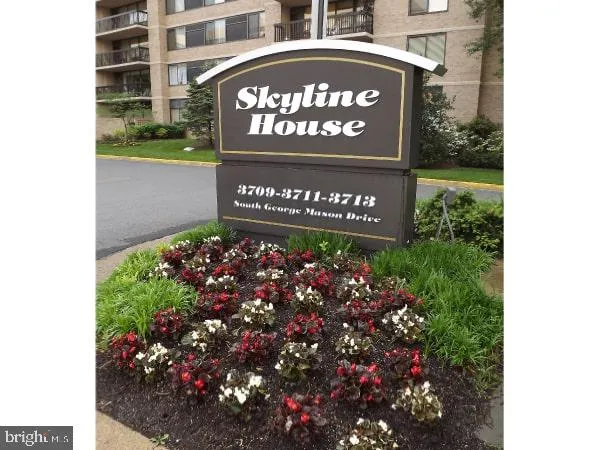 $2,699 | 3709 South George Mason Drive, Unit 1610E, Falls Church, VA 22041