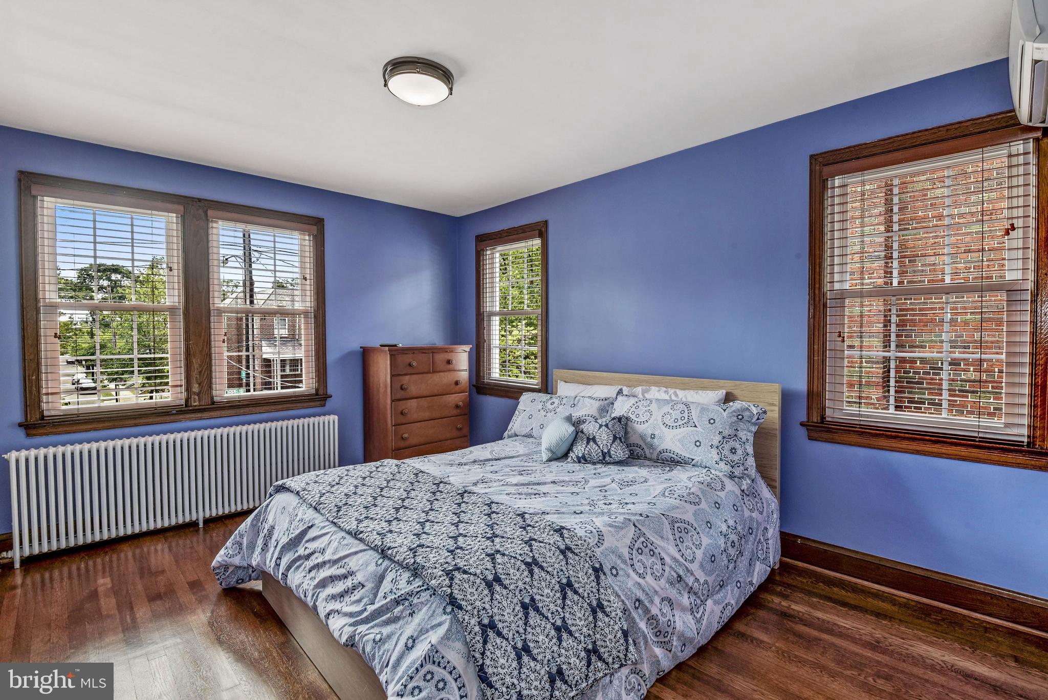 323 Oglethorpe Street Northwest Washington, DC 20011 - Photo 11 of 21 Master Bedroom