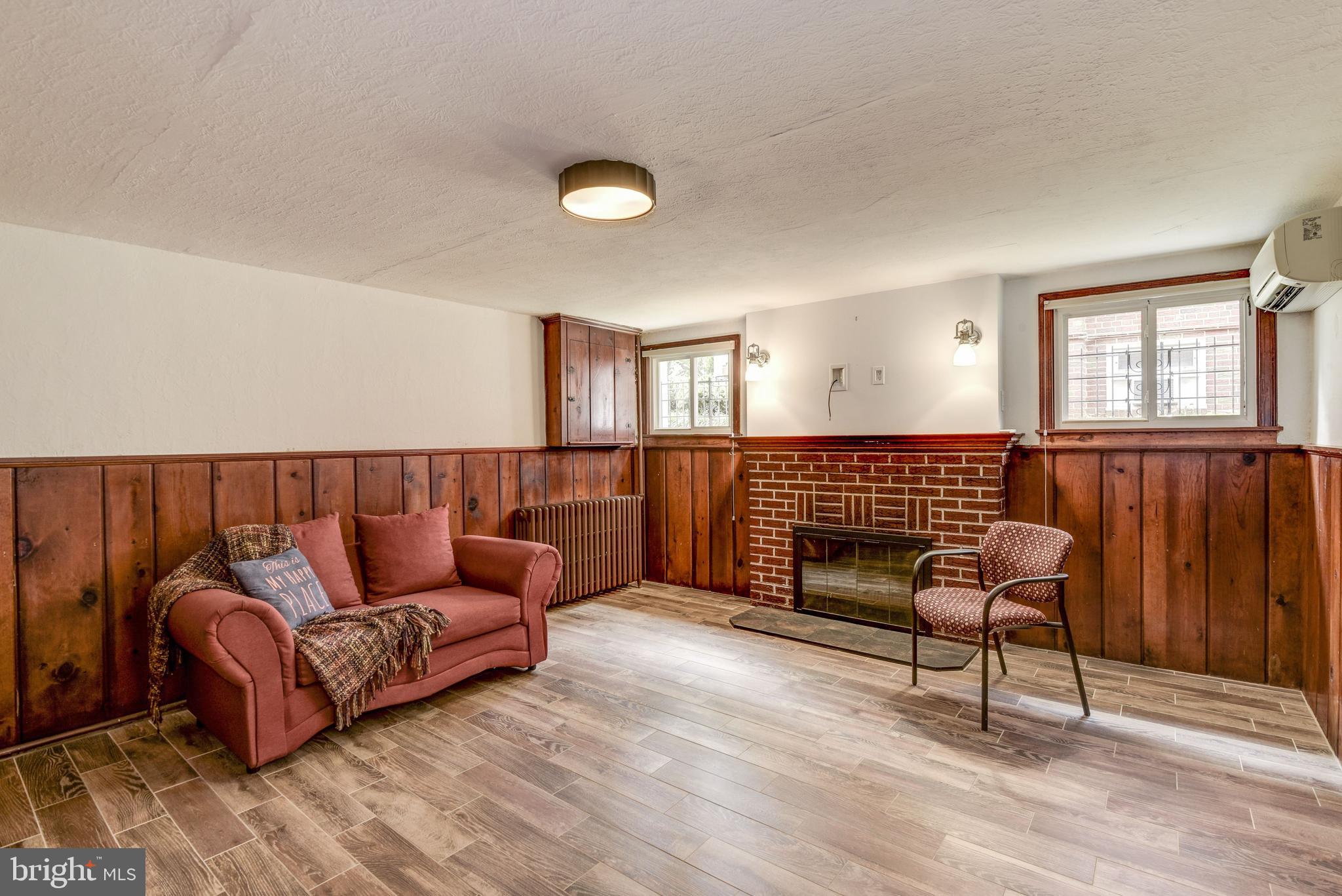 323 Oglethorpe Street Northwest Washington, DC 20011 - Photo 16 of 21 Family Room