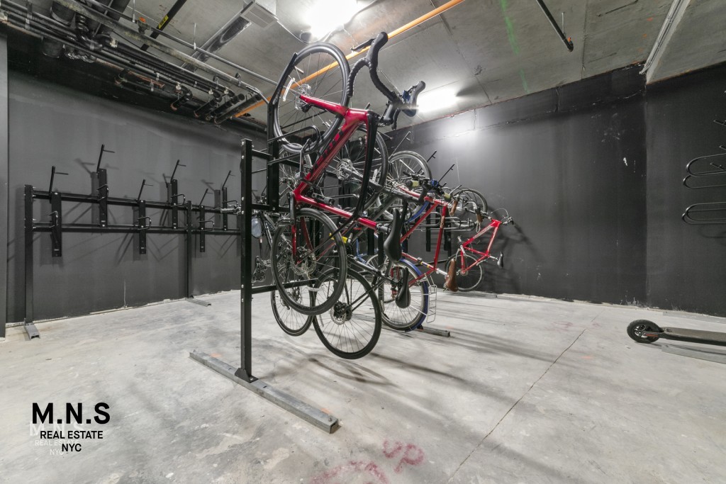 93 Linden Street, Unit J4 Brooklyn, NY 11221 - Photo 32 of 35