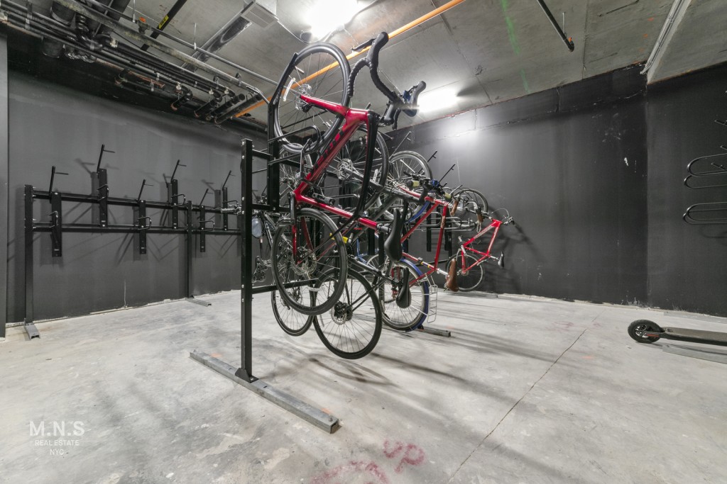 93 Linden Street, Unit J4 Brooklyn, NY 11221 - Photo 10 of 35