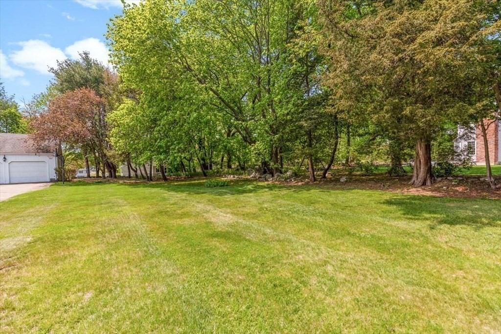 21 Berkley Circle Hingham, MA 02043 - Photo 3 of 34 a view of yard with green space