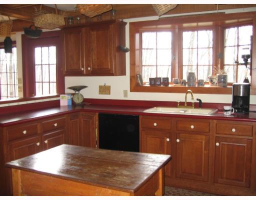 120 Rustique Lane Butler, PA 16002 - Photo 3 of 14 Kitchen.