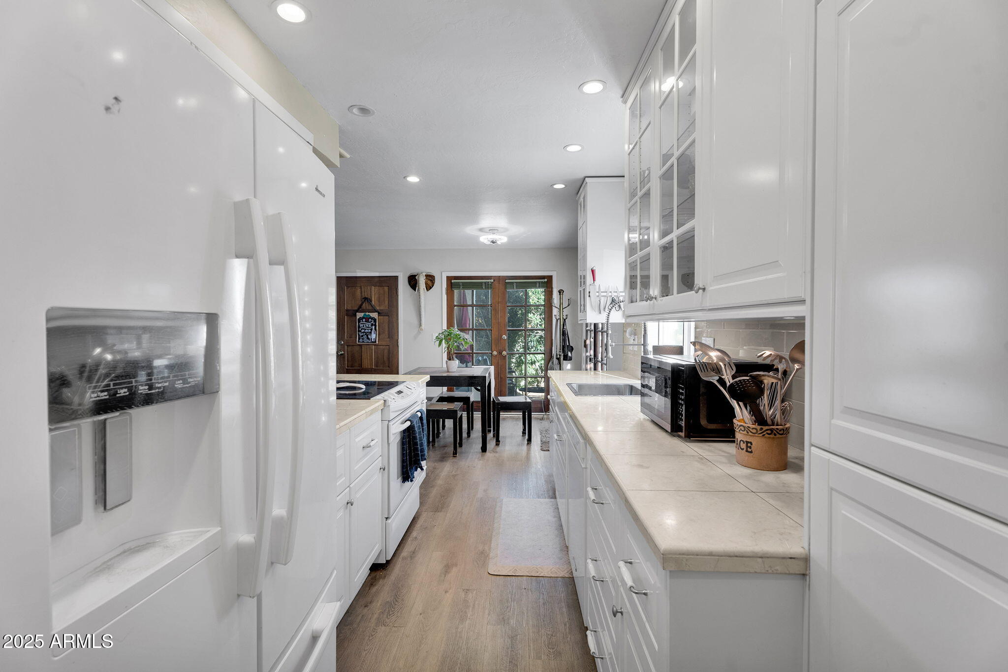 4801 East Euclid Avenue, Unit 3 Phoenix, AZ 85044 - Photo 7 of 26 Kitchen