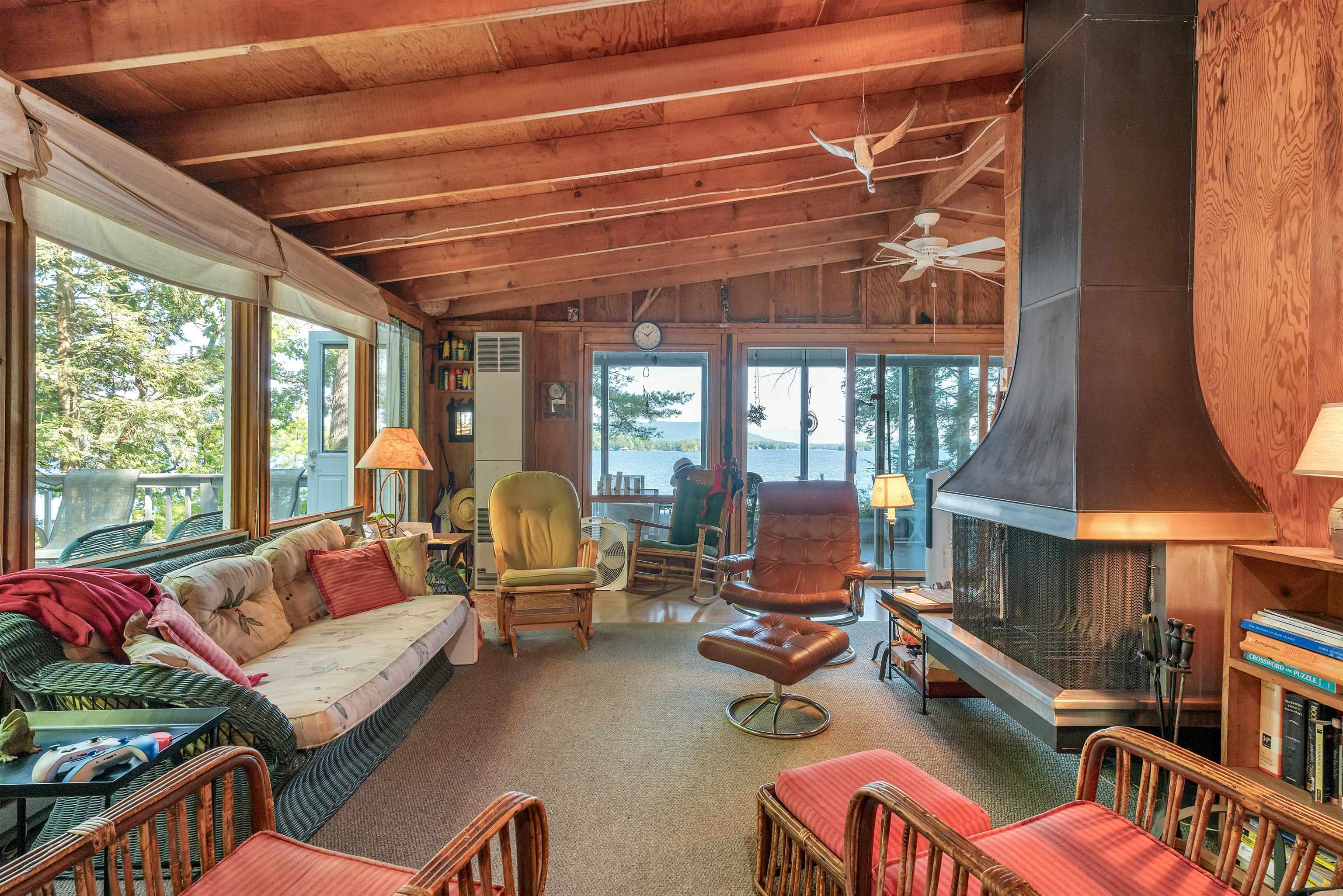 6 Bear Island Meredith, NH 03253 - Photo 4 of 40