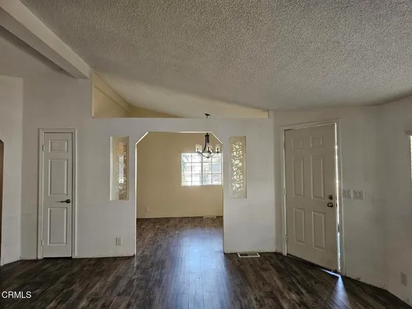 $220,000 | 360 Ibsen Place, Unit 129, Oxnard, CA 93033