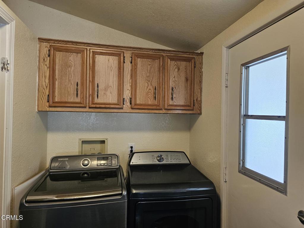 360 Ibsen Place, Unit 129 Oxnard, CA 93033 - Photo 9 of 16 Laundry/Utility Room