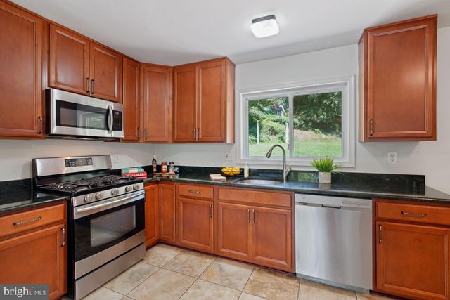 $630,000 | 4103 Taney Avenue, Alexandria, VA 22304