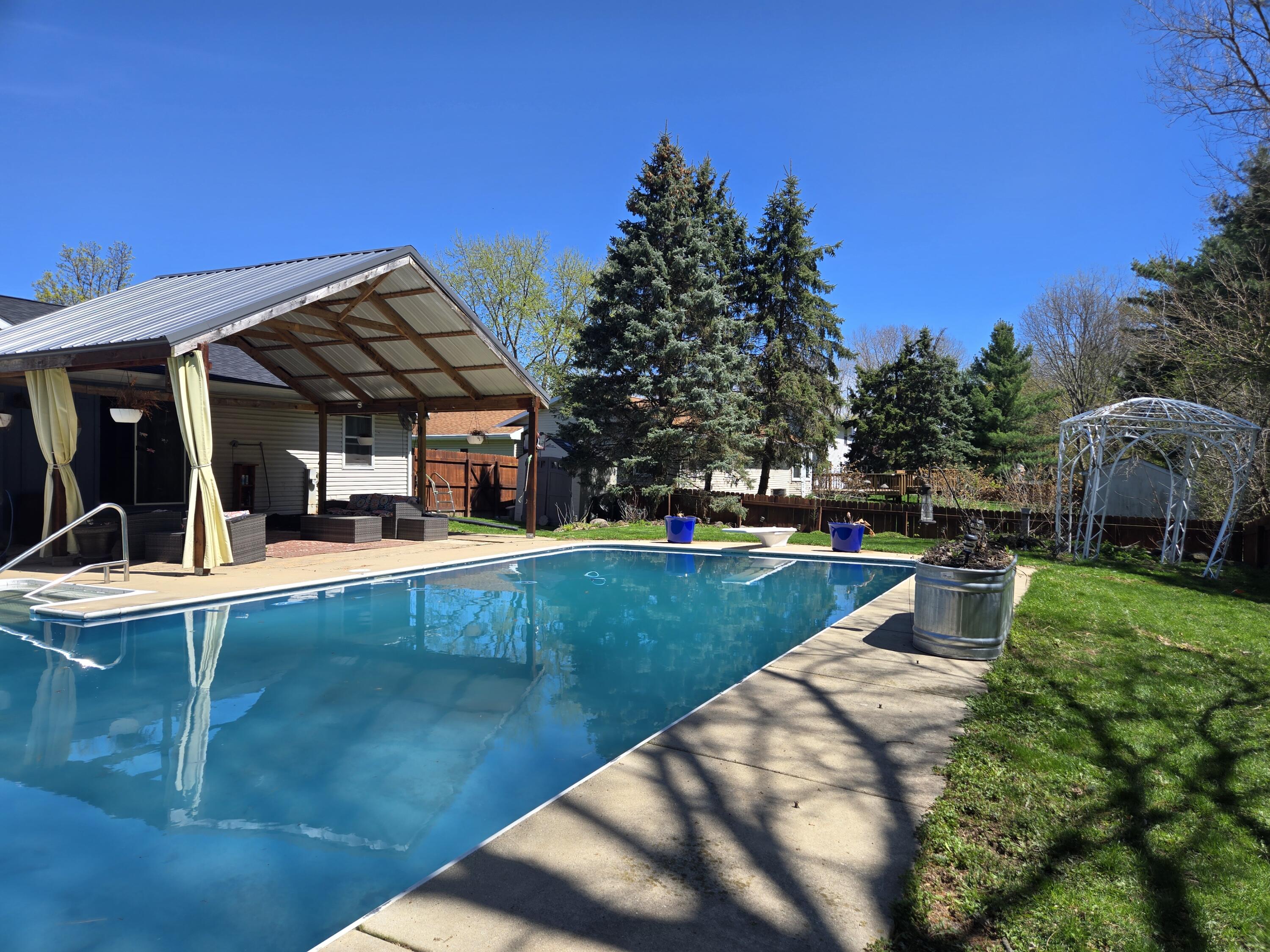 1327 Montclair Place Fort Atkinson, WI 53538 - Photo 49 of 55 20260420_124258