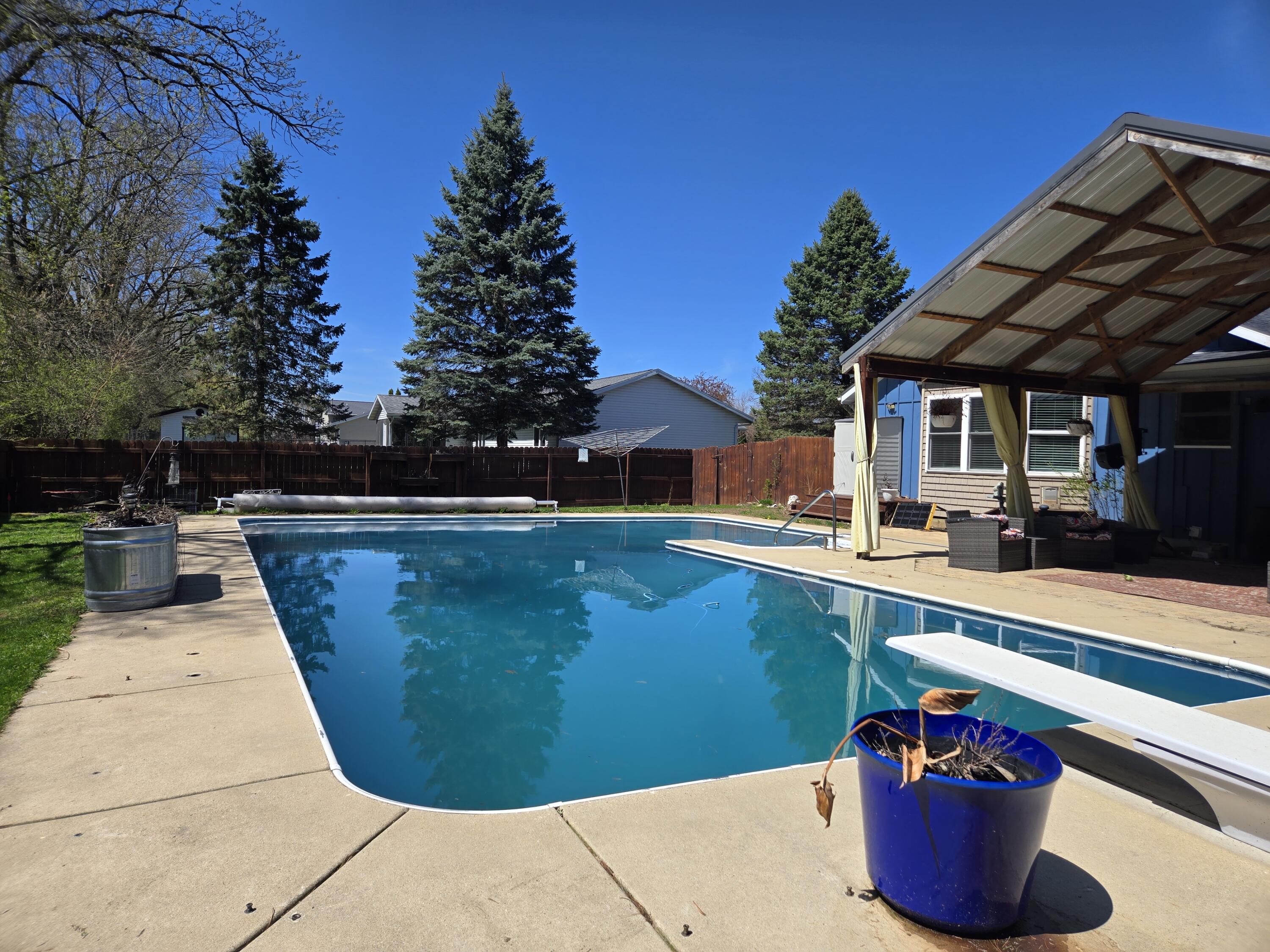 1327 Montclair Place Fort Atkinson, WI 53538 - Photo 50 of 55 20260420_124315