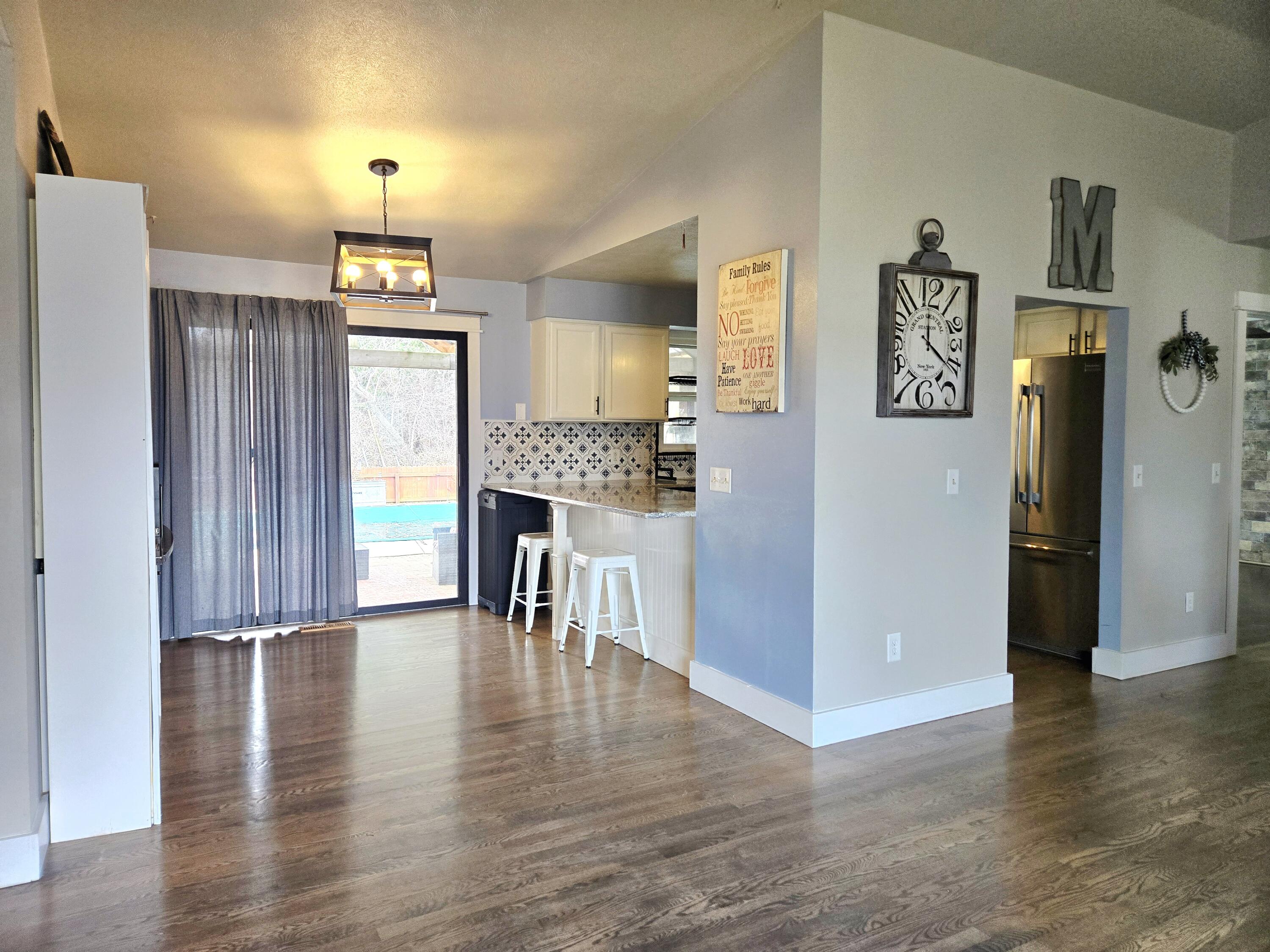 1327 Montclair Place Fort Atkinson, WI 53538 - Photo 6 of 35 Dining Area