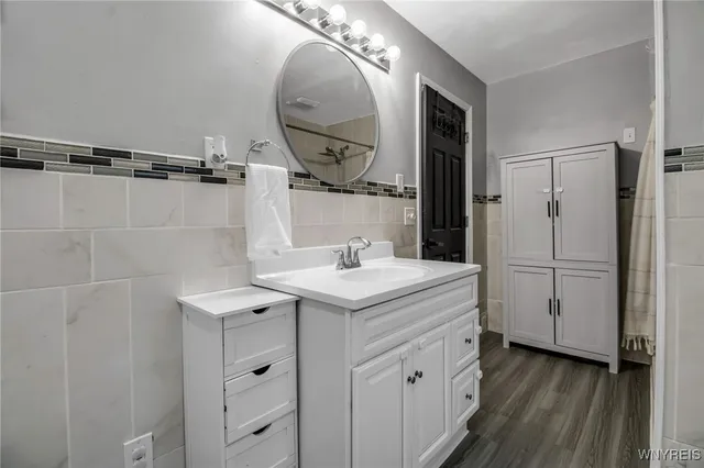 $239,900 | 5048 Roseview Avenue, Hamburg, NY 14219