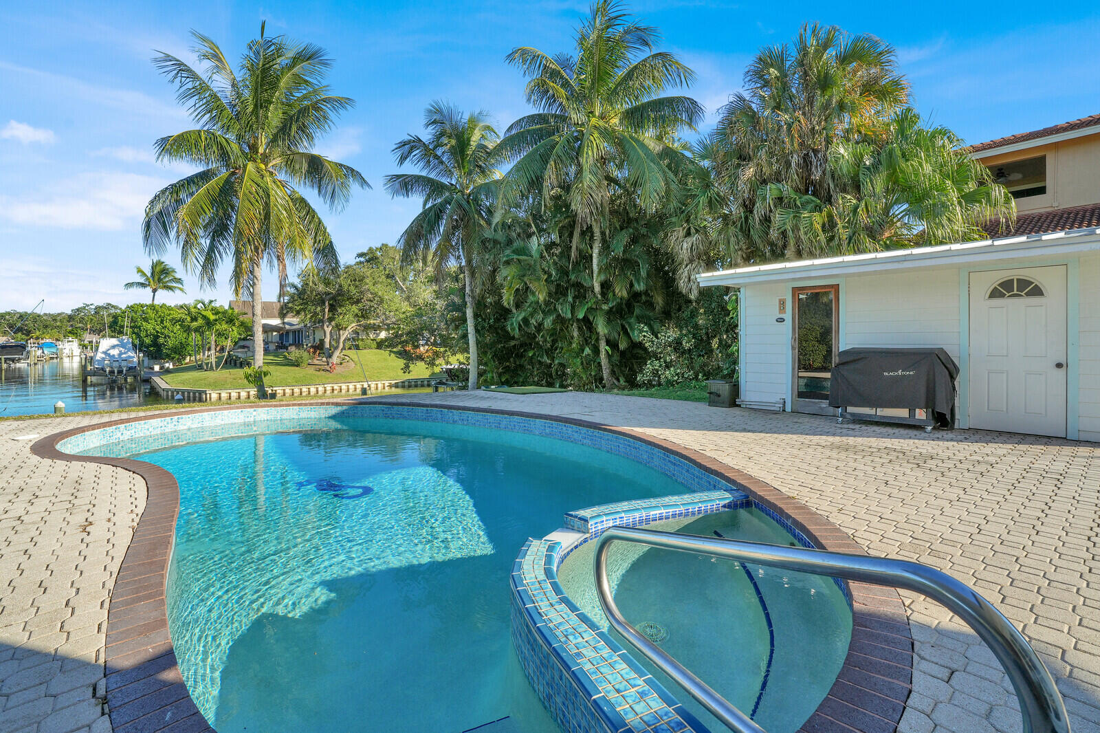 12980 Prosperity Farms Road Palm Beach Gardens, FL 33410 - Photo 43 of 55 Pool/sauna building