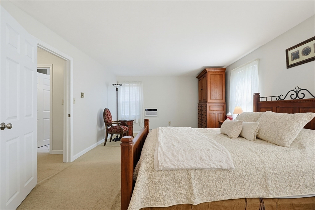 141 Russell Road Framingham, MA 01702 - Photo 25 of 41