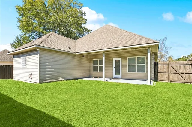 $239,000 | 20278 Bella Gardens Circle, Ponchatoula, LA 70454