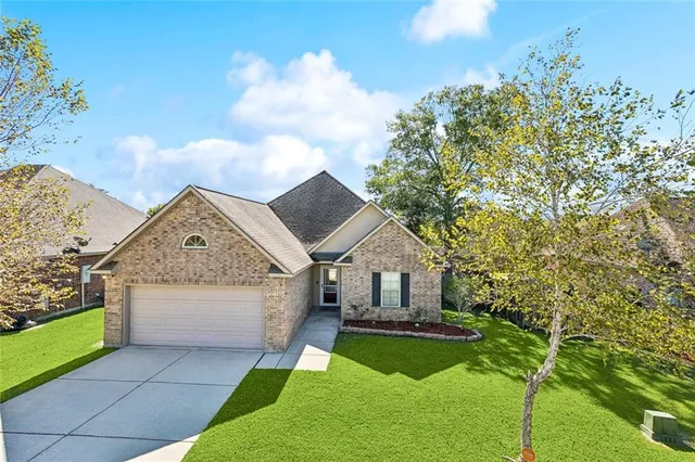 $239,000 | 20278 Bella Gardens Circle, Ponchatoula, LA 70454