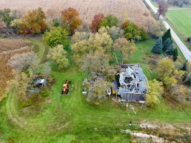 $1,089,700 | N6291 Sunset Road, Concord, WI 53094