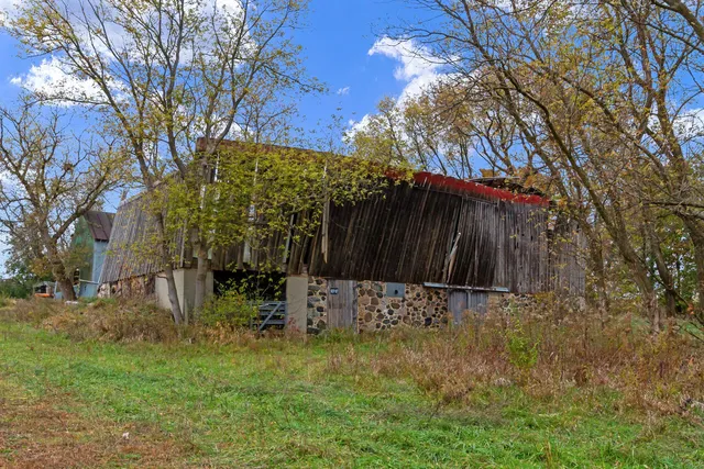 $1,089,700 | N6291 Sunset Road, Concord, WI 53094