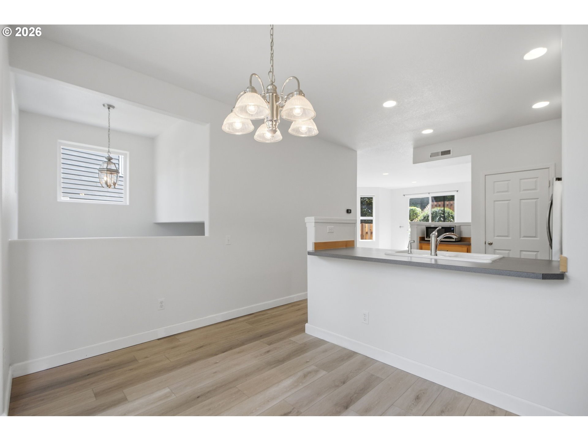 13113 Southwest Merlin Place Tigard, OR 97223 - Photo 15 of 39 Kitchen