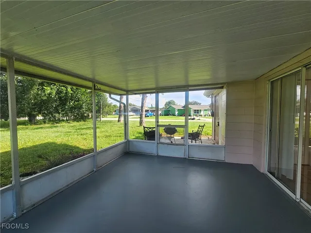 $1,100 | 918 Gerald Avenue, Lehigh Acres, FL 33936