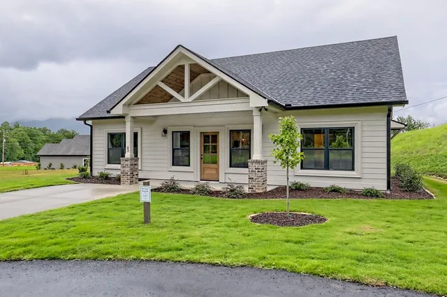 $429,900 | 83 Mctyeire Drive, Young Harris, GA 30582