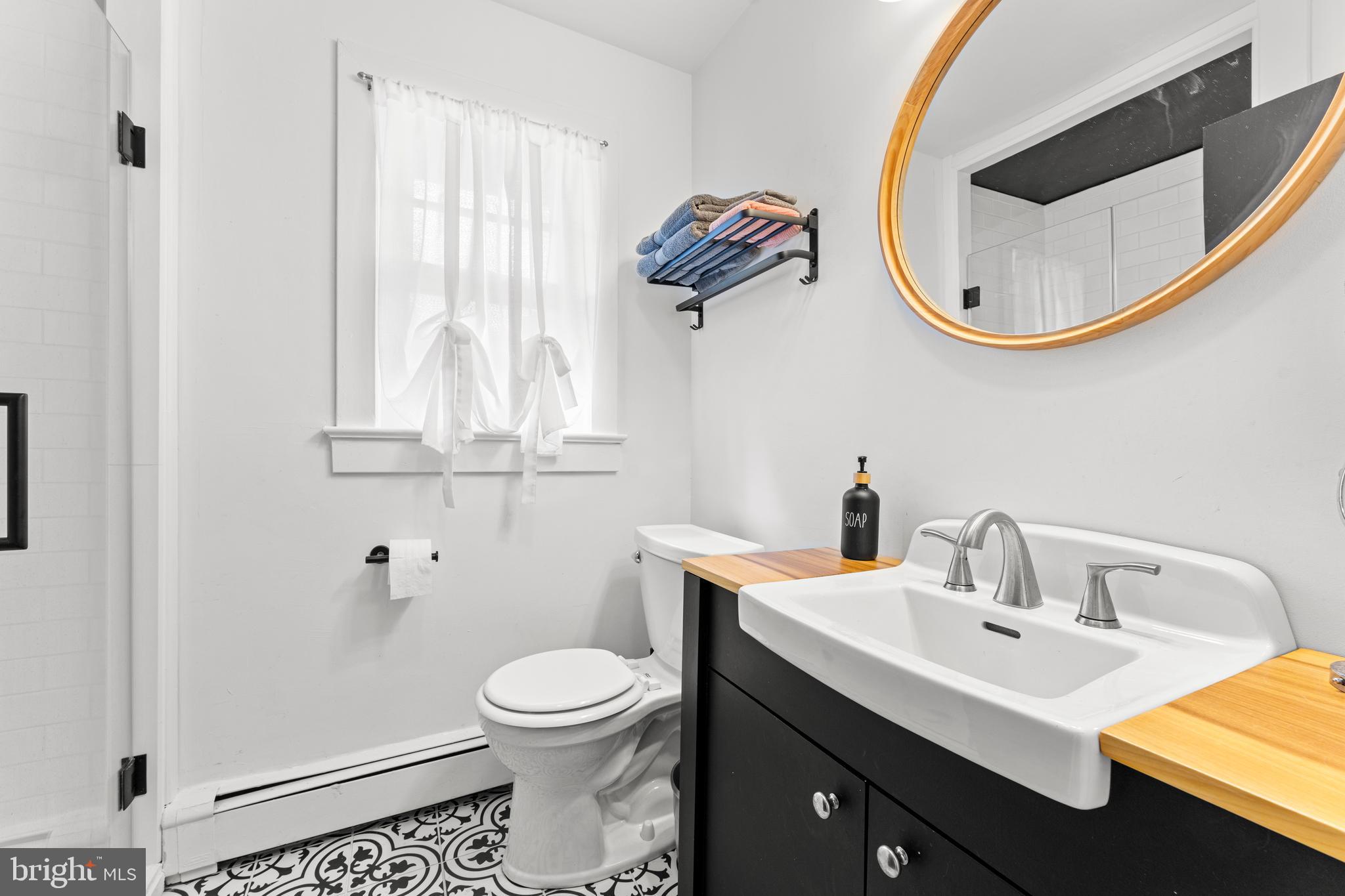 196 Old Browntown Road Front Royal, VA 22630 - Photo 44 of 65 2nd Bathroom